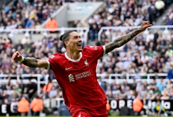 Liverpool và bước chuyển mình ngoạn mục hạ gục Newcastle