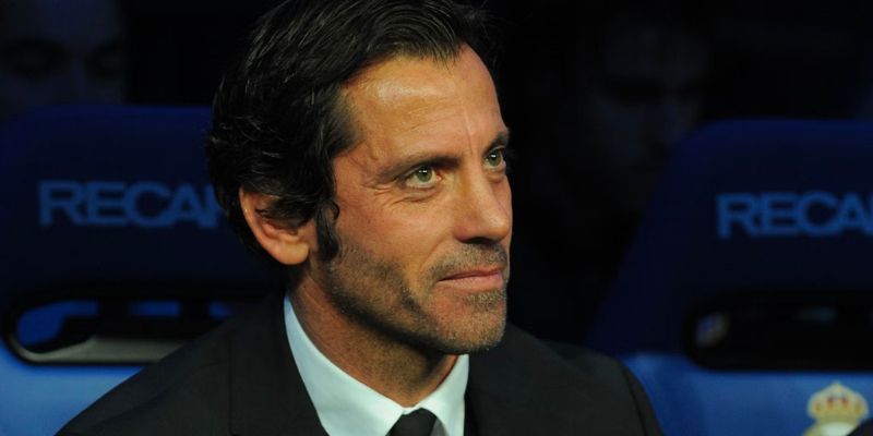 Huấn luyện viên Quique Sanchez Flores